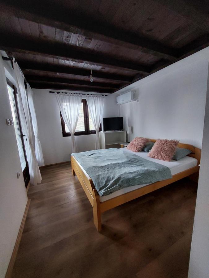Hostelche Guest House Σμεντέρεβο Εξωτερικό φωτογραφία