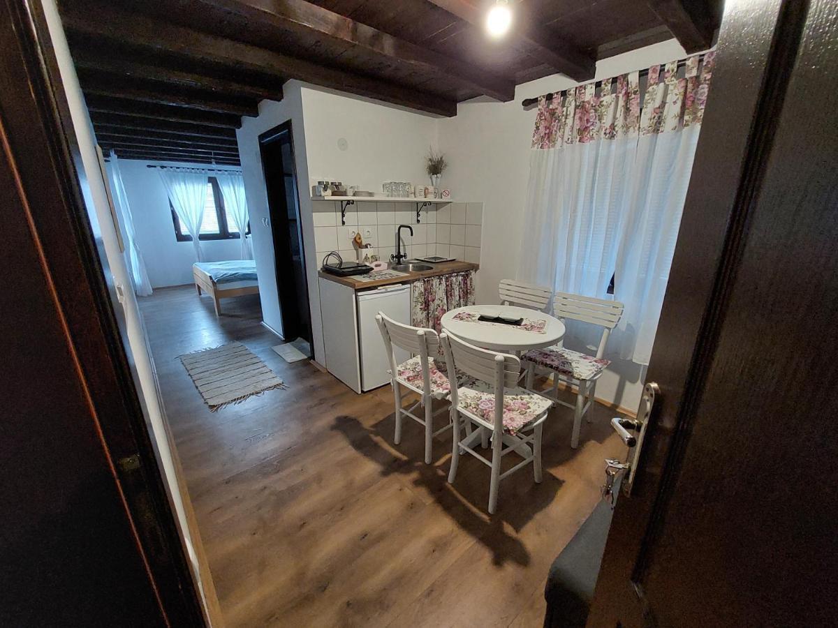 Hostelche Guest House Σμεντέρεβο Εξωτερικό φωτογραφία