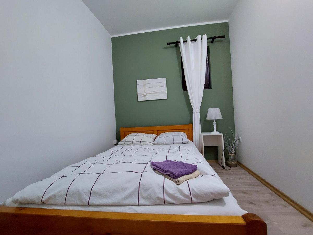 Hostelche Guest House Σμεντέρεβο Εξωτερικό φωτογραφία