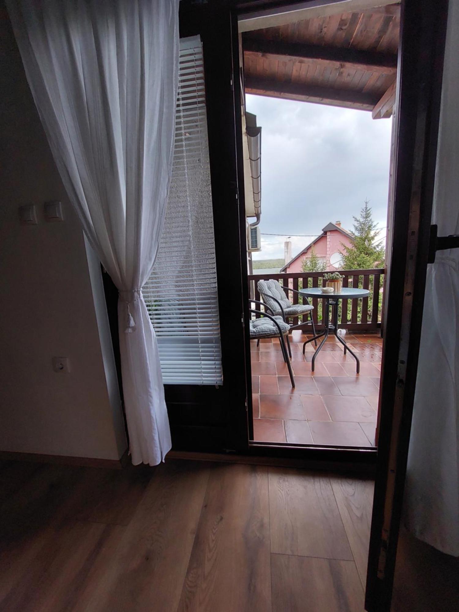 Hostelche Guest House Σμεντέρεβο Εξωτερικό φωτογραφία
